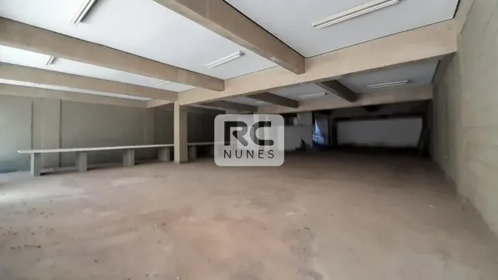 Galpão com área de 340 m² Bairro Planalto