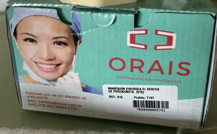 MANEQUIM ODONTOLÓGICO CIRURGIA C/ DENTES DE PERIODONTIA da Orais *nunca usado* R$400