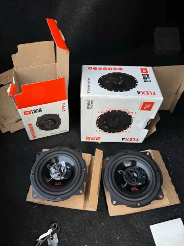 VENDO AUTO FALANTE JBL 5 POLEGADAS