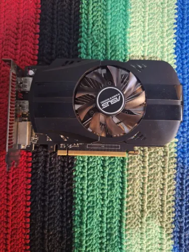 GTX 1050TI 4GB.