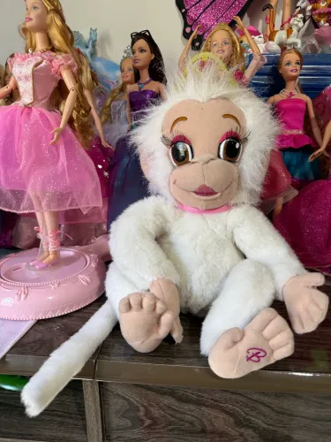 Pelúcia talulah Barbie princesa da ilha