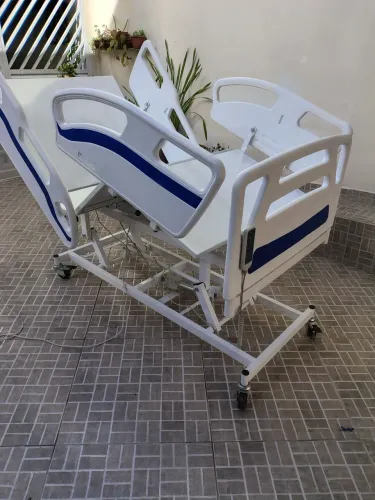Cama hospitalar elétrica faz elevação total c paciente entrego 