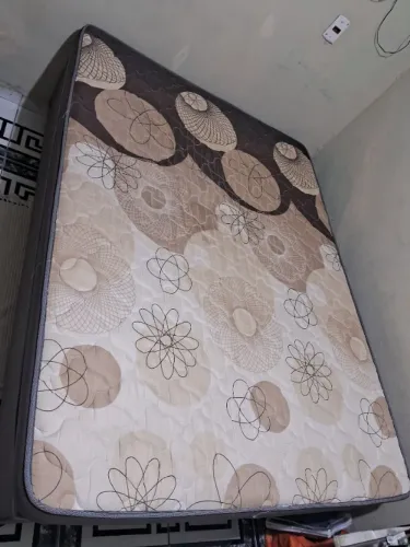 Cama box casal seminova