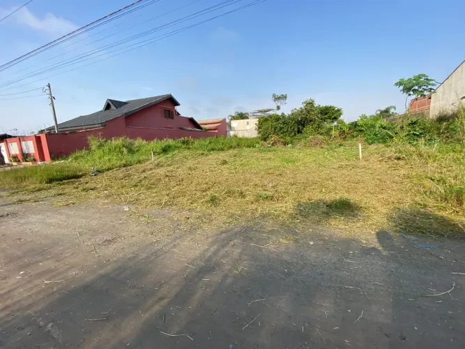 Vendo terreno em peruibe lado praia 700 metros do mar!