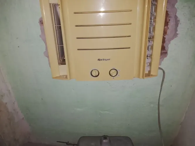 Ar condicionado pra vender e troca bom todo gelando feito geladeira nova