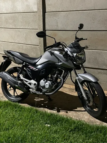 Vendo CG 160 Fan 2023 pra ir hoje