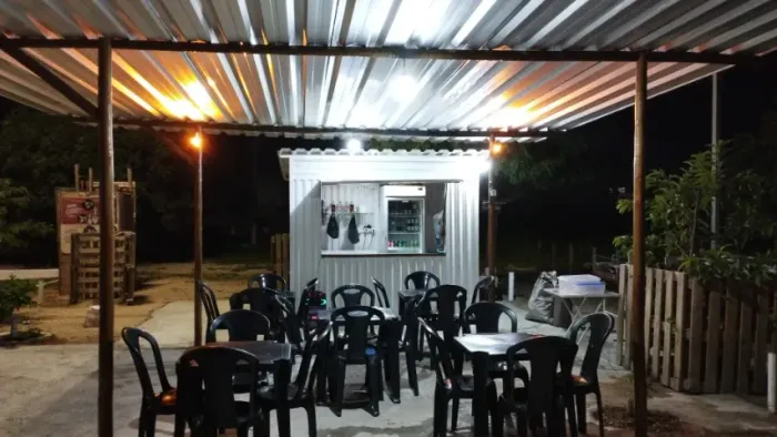 Vende-se quiosque para comércio em geral ideal para comércio de espetinho e lanche