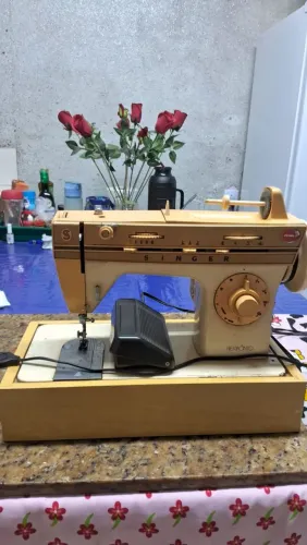 Máquina de costura Singer 110V