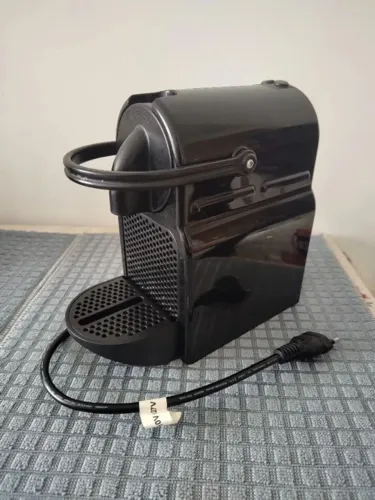 Cafeteira Nespresso em ótimo estado!