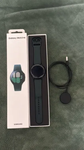 Relógio Digital SAMSUNG Galaxy Watch4 (valor negociável)