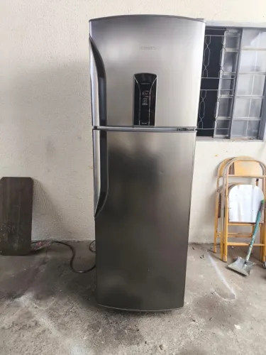 Geladeira inox frost free 350 lt
