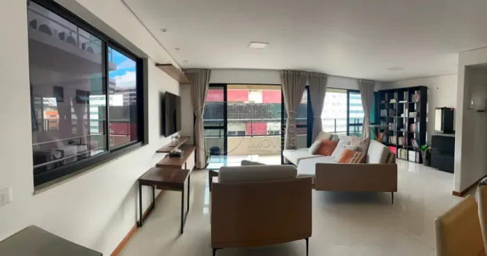 Apartamento com 3 Quartos e Varanda com Vista Mar Lateral à venda na Jatiuca no Cond. Viva