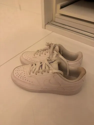 Tênis Nike branco 36
