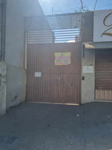 Galpão/Depósito/Armazém para aluguel possui 240 metros quadrados