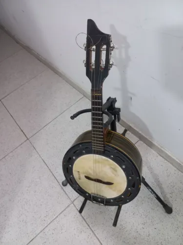 Banjo Luthier
