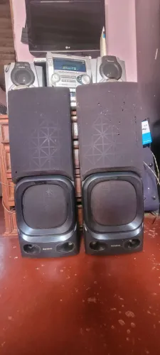 Caixas de som gradiente antiga