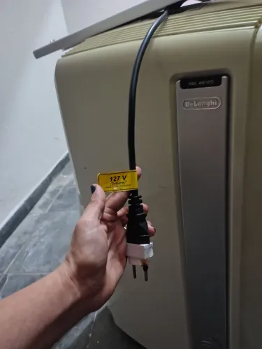 Ar condicionado portátil modelo antigo