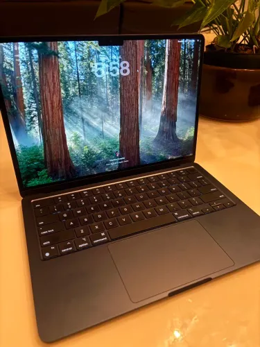 Macbook Air M2 16gb