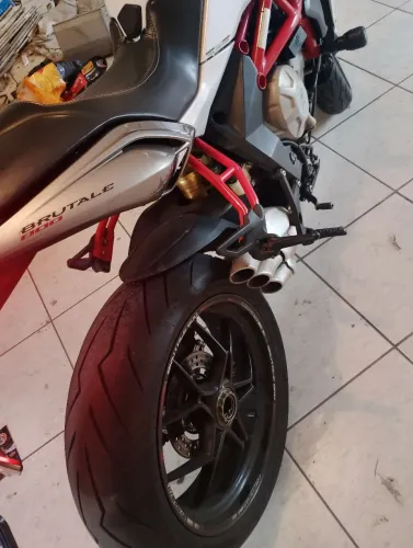 Moto super conservado brutale 800