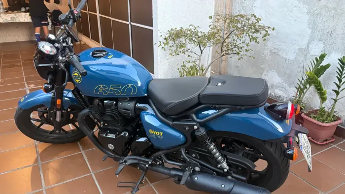 Royal Enfield Shotgun 650 2025/2026 - 10.208 km - Revisão 10 mil feita - Particular