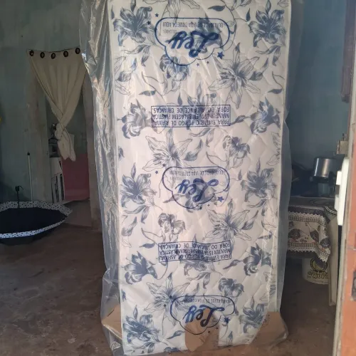 Vendo cama, solteirão