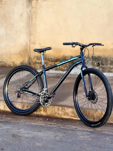 Vendo Bicicleta Aro 29! Toda revisada! Para vender Hoje!