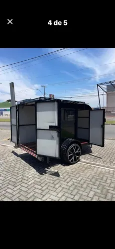 Containers modulares, Baú e Trailers