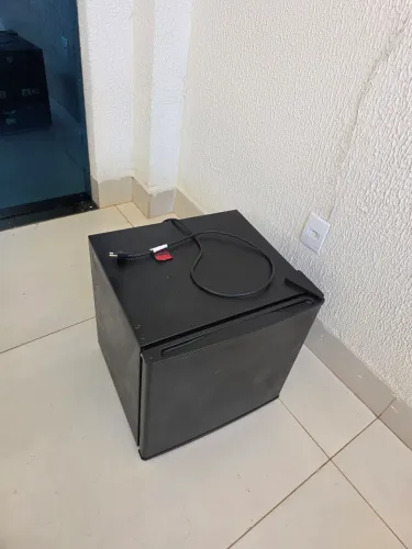 Frigobar midea 220v conservado gelando muito