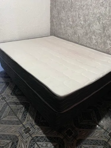 Vendo cama de casal