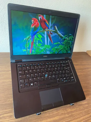 Notebook Dell i5 7ª Geração / HD Graphics / 8GB RAM / 240GB SSD / Tela 14?