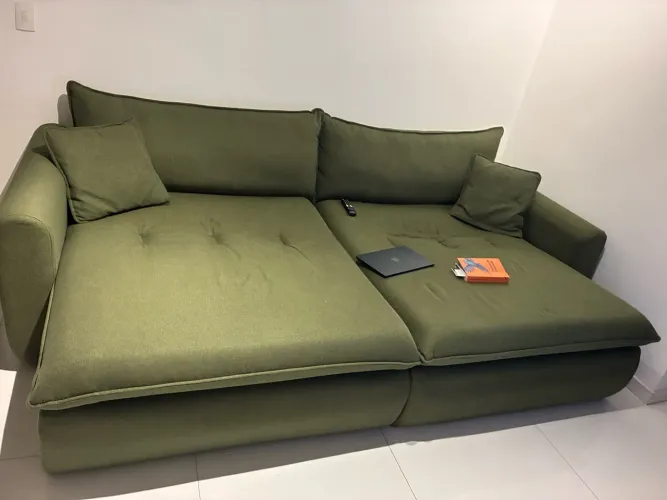 Sofá Retrátil Grande 2,70 - Linho verde - Excelente estado