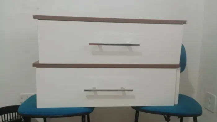 -Nicho de parede , espaçoso , organiza , ampla capacidade de armazenamento , vendo separad