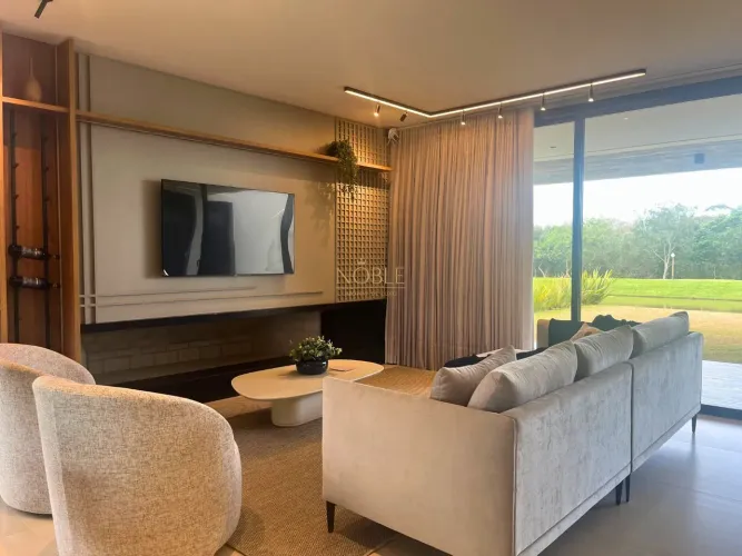 Casa mobiliada com 4 suítes e piscina no Reserva das Águas Torres