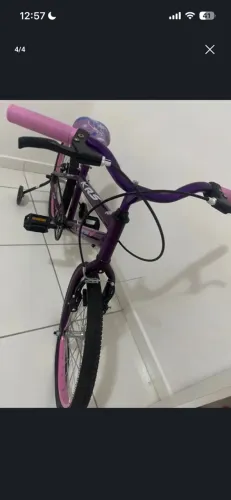 Bicicleta - semi nova ( Ótimo estado )