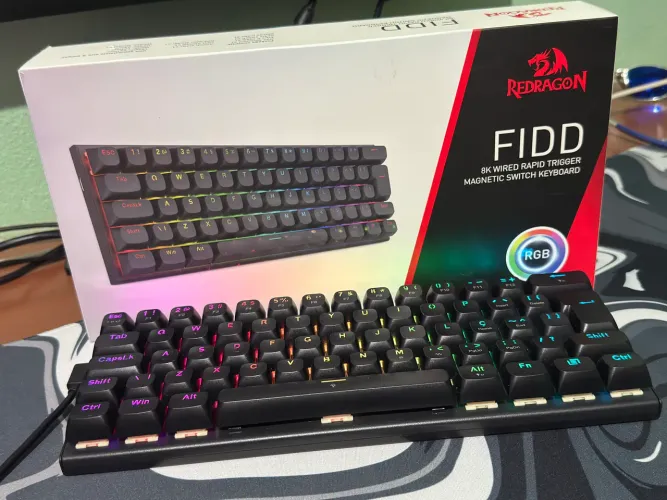 Teclado Magnético - Redragon Fidd