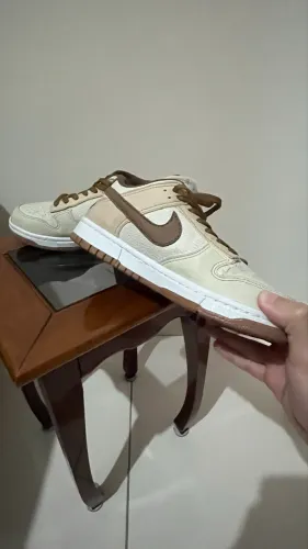 Ténis 8.5/10 (Nike - Dunk Low - Baroque Brown) Tamanho 37 - Feminino