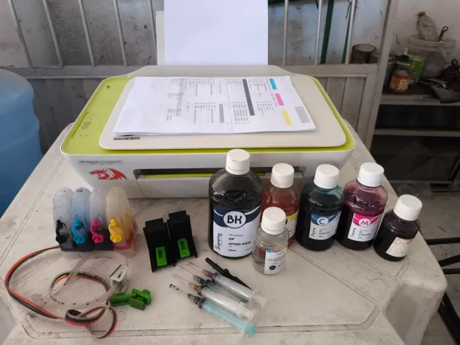 Impressora HP DeskJet 2136 + Kit Bulk Ink Completo + Cartucho XL