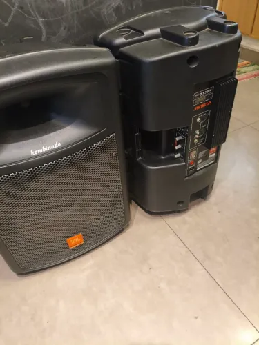 Par ou unidade de caixas de som JBL 15" 200wrms