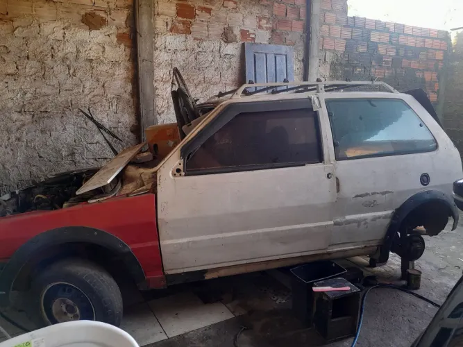 Portas e bagageiro uno 94