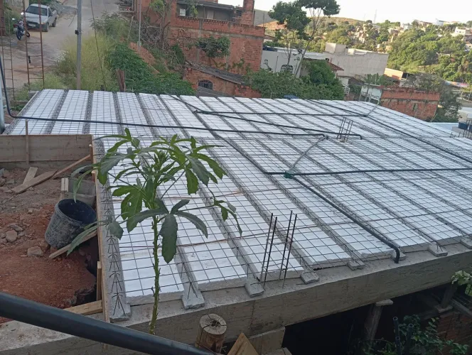 Obras,base baldrames e Reformas, telhados, especialista em escadas, acabamentos.