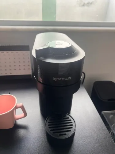 Cafeteira Nespresso Vertuo Pop Preta Clássica 