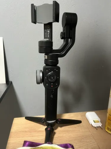 Gimbal Zhiyun Smooth 4