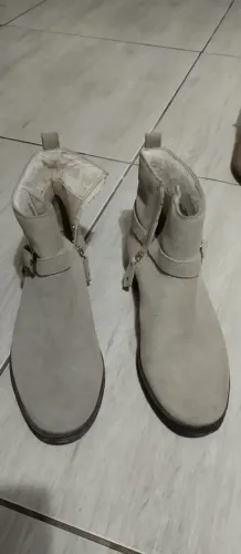 Bota beje Salto baixo