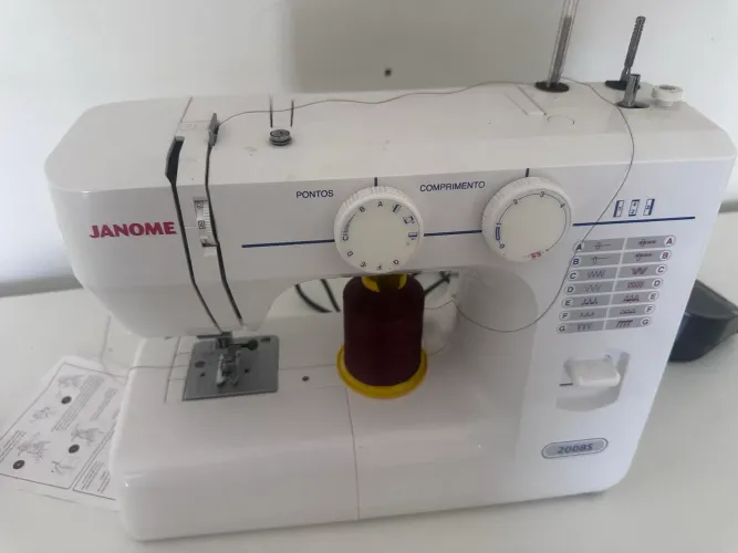 máquina de costura mecânica com 14 pontos