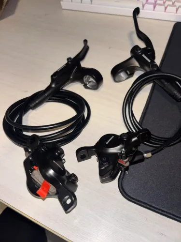Par Freio Disco Hidráulico Shimano Altus Mt200