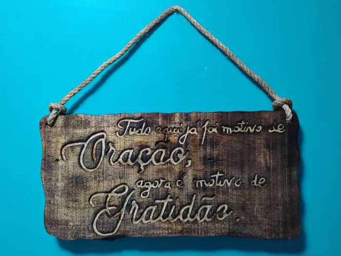 Placa Decorativa de Madeira Rústica
