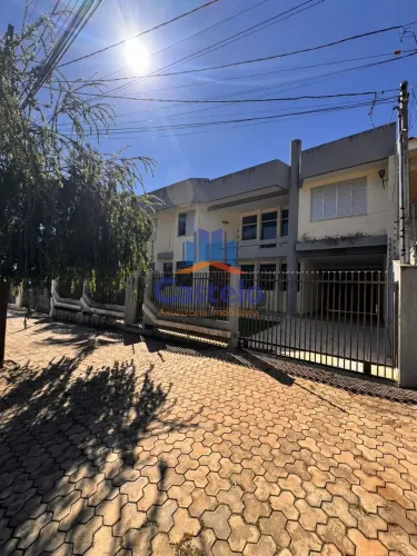 CASA RESIDENCIAL em UMUARAMA - PR, ZONA II