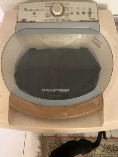 Maquina de lavar/ com defeito (liga mas nao cintrifuga)