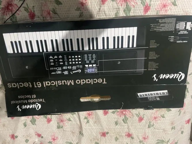 Teclado musical iniciante queen?s