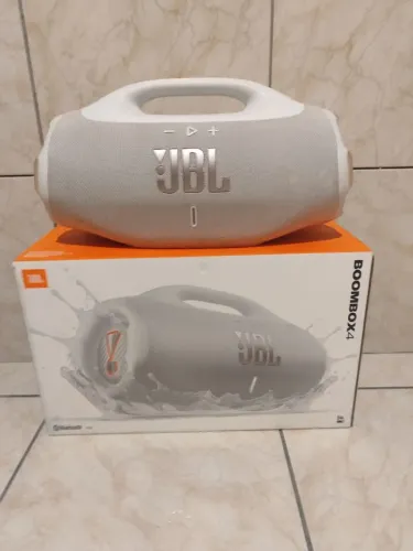Caixa de som Jbl branca